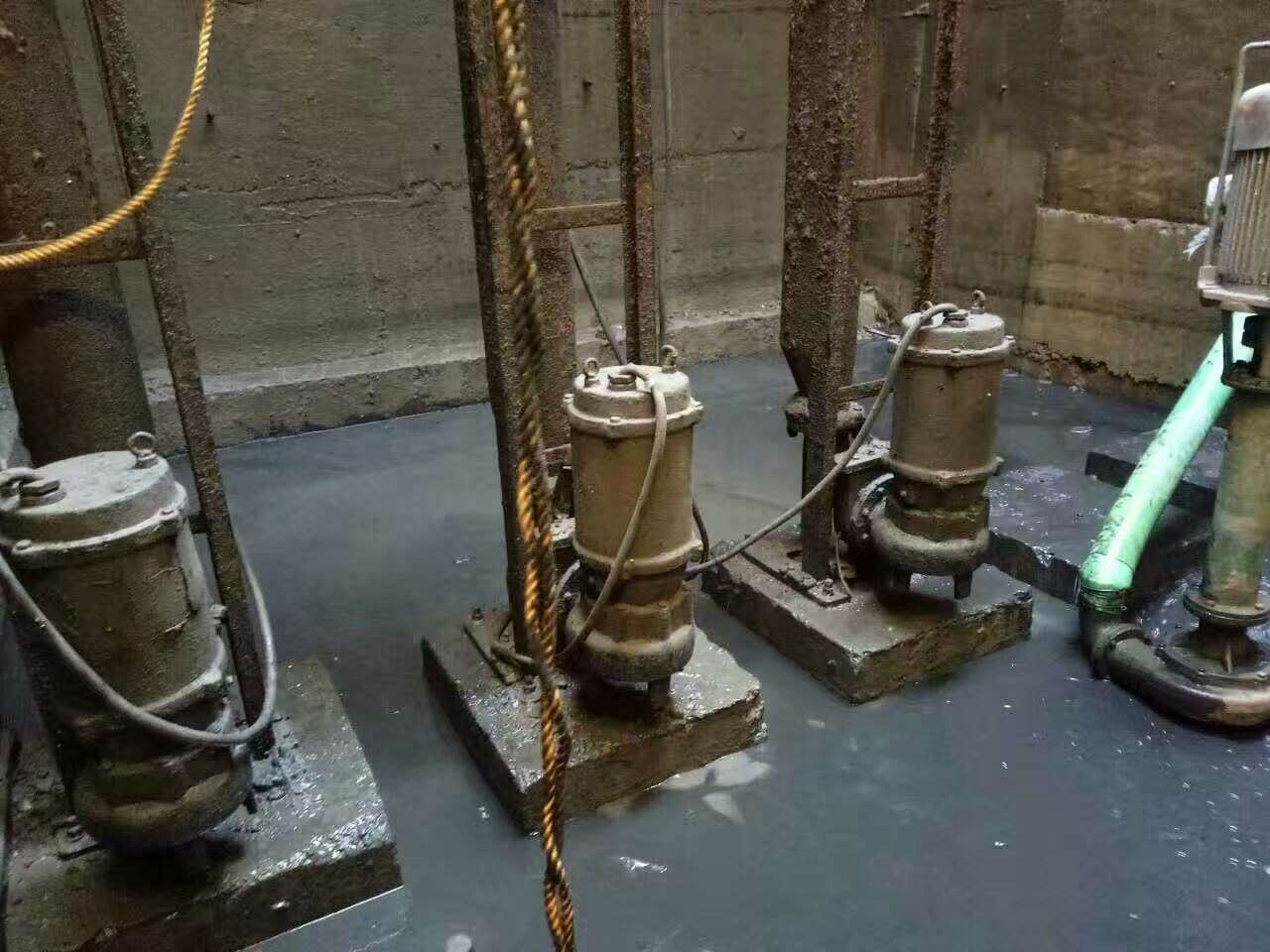 睢阳污水池清理